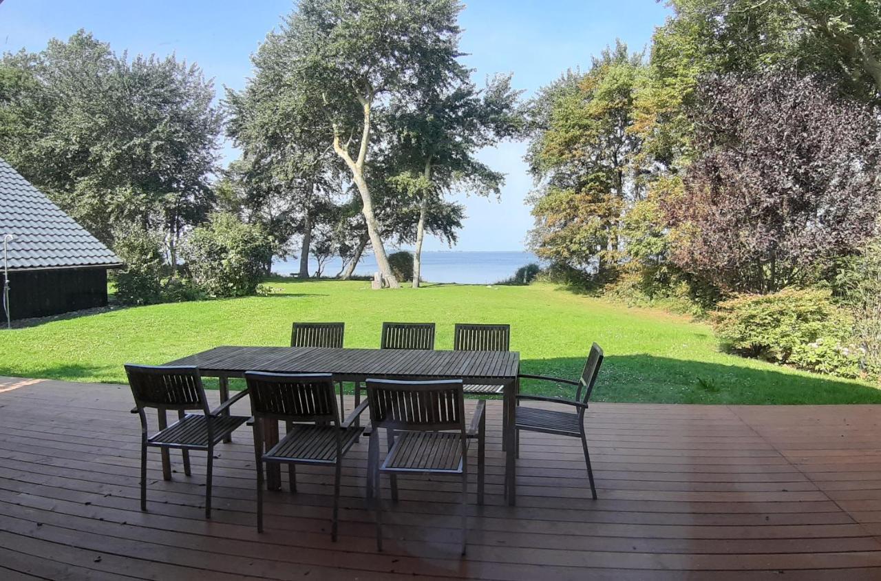 Ferienhaeuser Boddenstrand Wiek auf Rügen Exterior foto